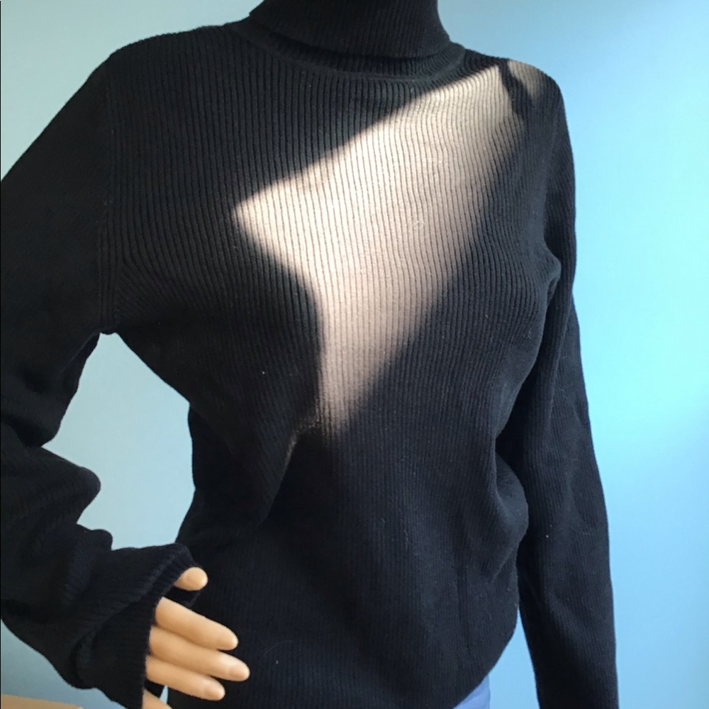 Gap black turtleneck